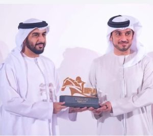 النابودة يحصد جائزة هيئة الإمارات لسباق الخيل "فئة المالك البطل"