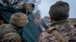 الجيش الأوكراني يستخدم الخيول لحمل صواريخ "جافلين" المضادة للدبابات