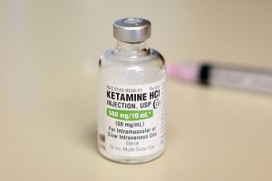 الكيتامين مهدئ الخيول.. دواء مثير للجدل يحدث ثورة في علاج السرطان