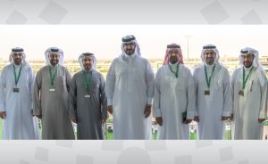 سمو الشيخ عيسى بن سلمان بن حمد يشهد ختام سباق كأس السعودية للخيل